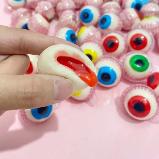 Nuevo 4D Popping Eyeball Candy Series Fresa en forma de jugo de fruta Sabor Sandwich Gummy Candy